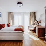 Lumen Homes - Altstadt-residenz, Direkt Im Zentrum, Geraeumiges Mit 5 Zimmern, Kueche *