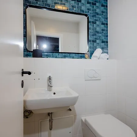 Lumen Homes - Altstadt-residenz, Direkt Im Zentrum, Geraeumiges Mit 5 Zimmern, Kueche Mnichov