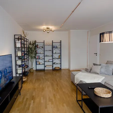 Lumen Homes - Altstadt-residenz, Direkt Im Zentrum, Geraeumiges Mit 5 Zimmern, Kueche דירה *