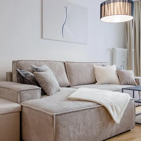 Lumen Homes - Altstadt-residenz, Direkt Im Zentrum, Geraeumiges Mit 5 Zimmern, Kueche דירה *