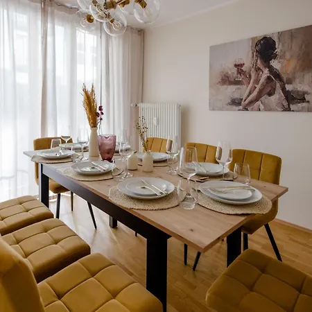 Appartamento Lumen Homes - Altstadt-residenz, Direkt Im Zentrum, Geraeumiges Mit 5 Zimmern, Kueche *
