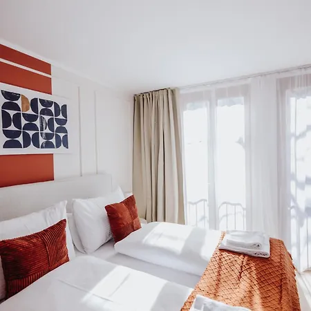 Lumen Homes - Altstadt-residenz, Direkt Im Zentrum, Geraeumiges Mit 5 Zimmern, Kueche Apartmán *