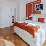 Lumen Homes - Altstadt-residenz, Direkt Im Zentrum, Geräumiges Mit 5 Zimmern, Küche