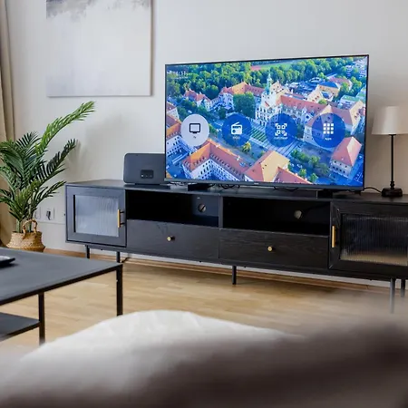 Apartment Lumen Homes - Altstadt-residenz, Direkt Im Zentrum, Geraeumiges Mit 5 Zimmern, Kueche *
