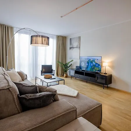 Lumen Homes - Altstadt-residenz, Direkt Im Zentrum, Geräumiges Mit 5 Zimmern, Küche