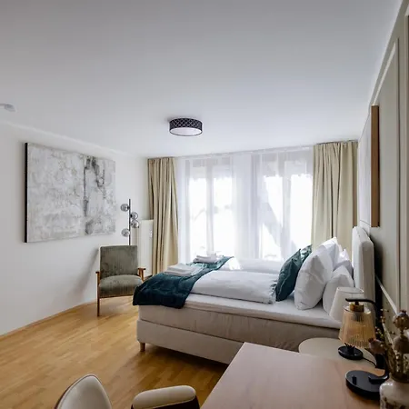 Lumen Homes - Altstadt-residenz, Direkt Im Zentrum, Geraeumiges Mit 5 Zimmern, Kueche Munich